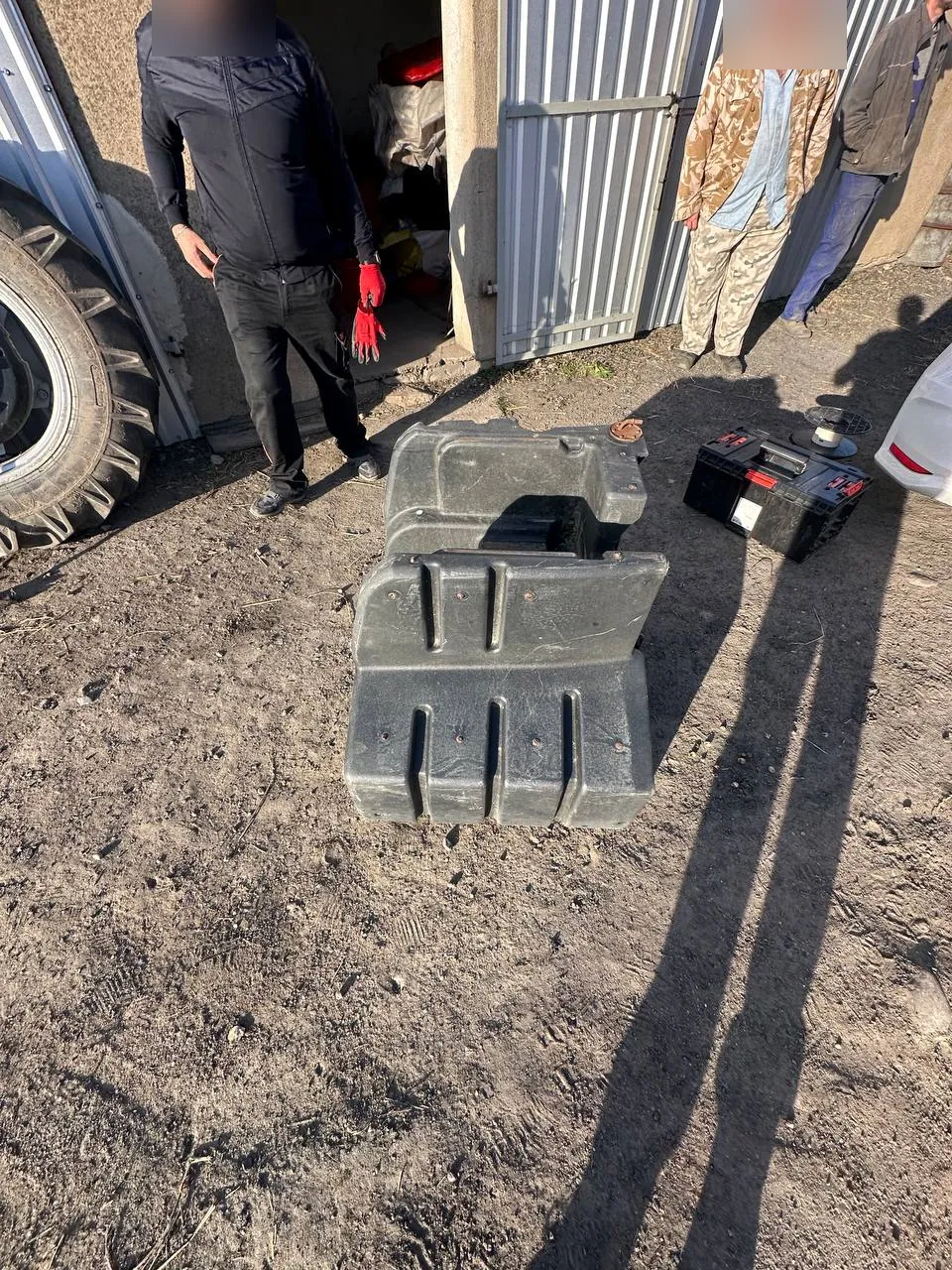 Zdjęcie 4 z naprawy — Naprawa zbiornika paliwa Fendt 900 Vario — Kleparz
