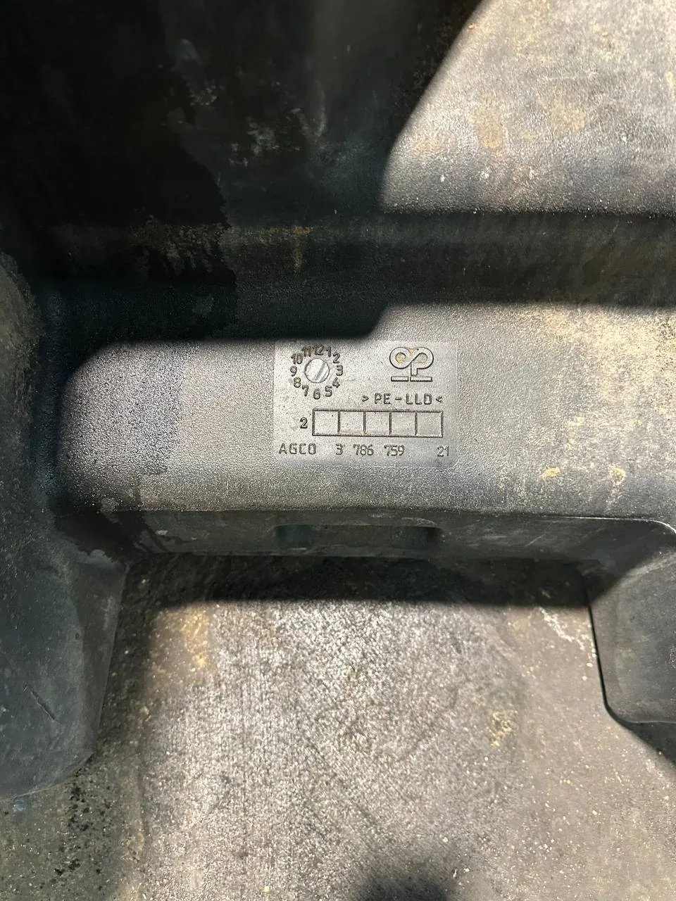 Zdjęcie 11 z naprawy — Naprawa zbiornika paliwa Massey Ferguson — Zbuczyn