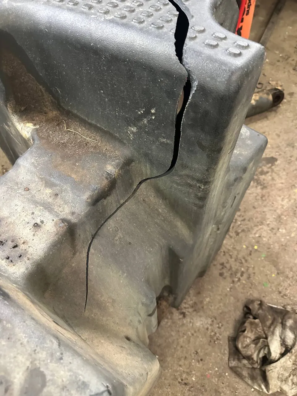 Zdjęcie 26 z naprawy — Naprawa zbiornika paliwa Massey Ferguson — Zbuczyn