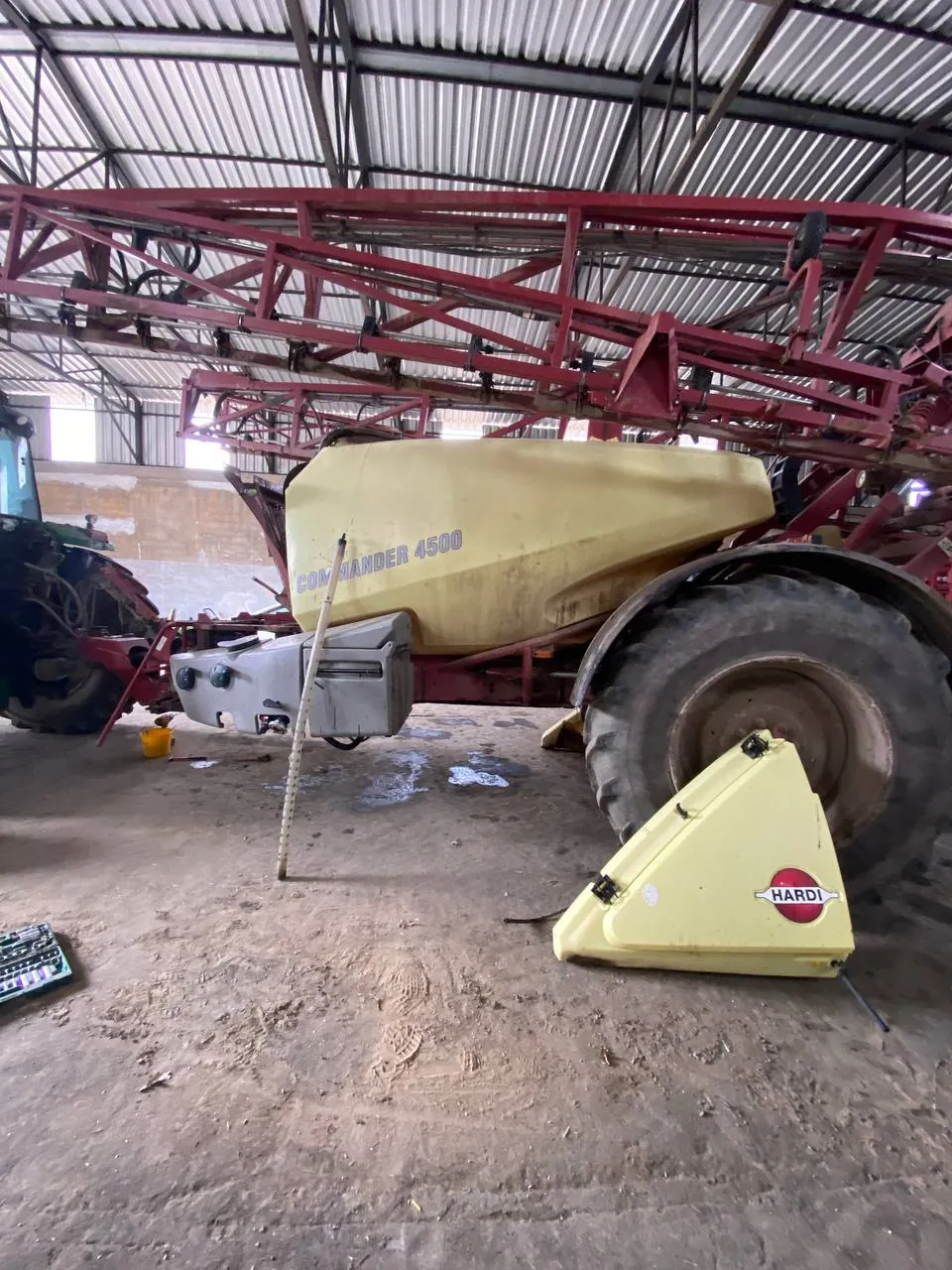 Zbiornik opryskiwacza — Hardi Commander 4500