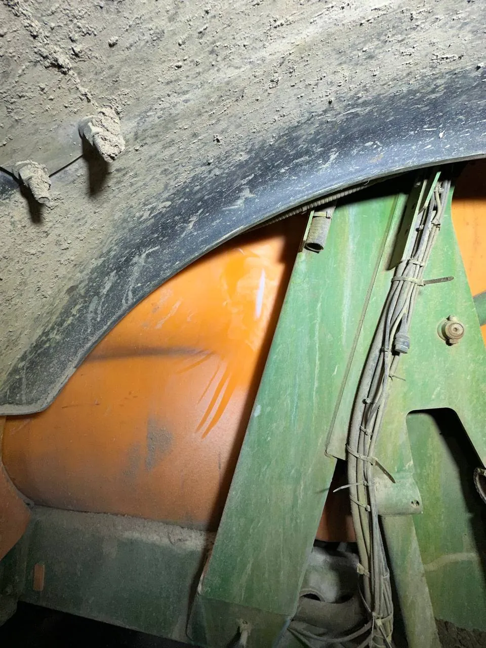 Zdjęcie 13 z naprawy — Naprawa zbiornika opryskiwacza Amazone UX4200 — Korczew