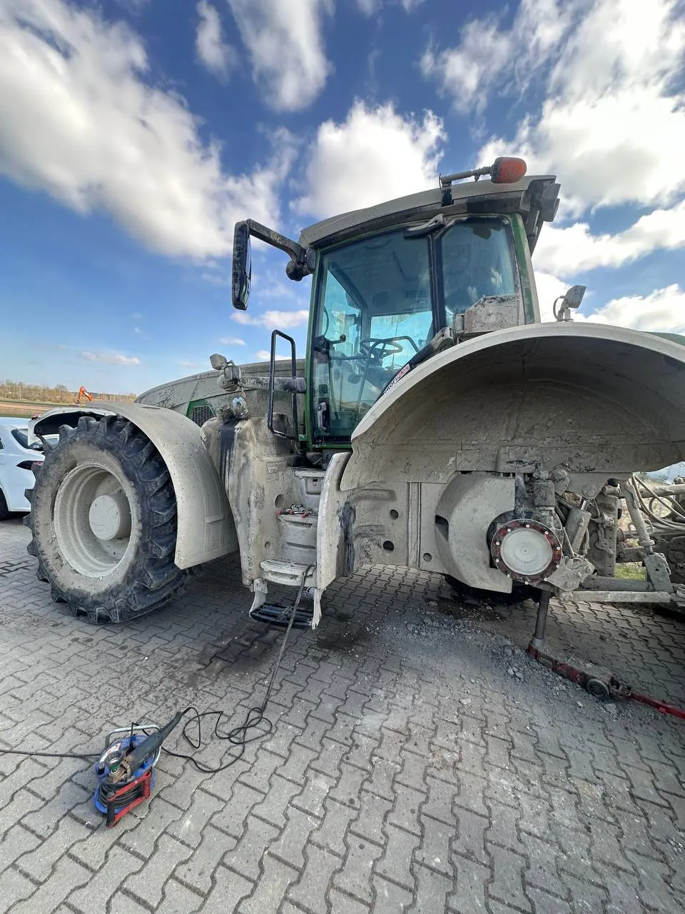 Zdjęcie 3 z naprawy — Naprawa zbiornika paliwa Fendt 930 Vario — Żerniki