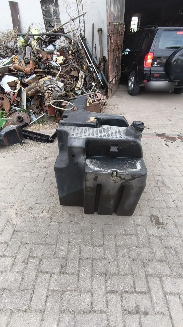Zdjęcie 9 z naprawy — Naprawa zbiornika paliwa Massey Ferguson 6490 — Rybical