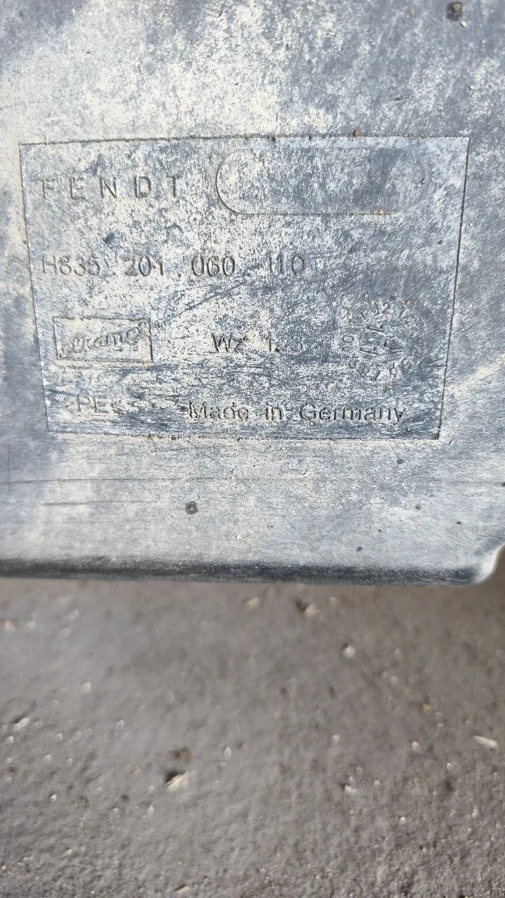 Zdjęcie 6 z naprawy — Naprawa zbiornika paliwa Fendt 828 — Stanin