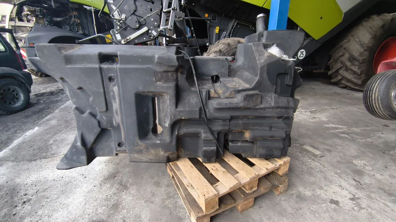 Zdjęcie 14 z naprawy — Naprawa zbiornika paliwa Fendt 828 — Stanin