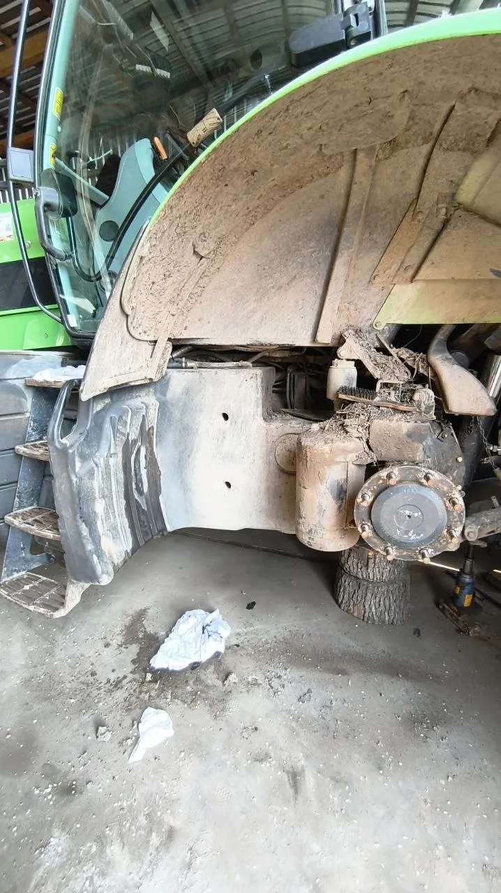 Zdjęcie 6 z naprawy — Naprawa zbiornika paliwa Deutz Fahr 7210TTV — Bałdowo