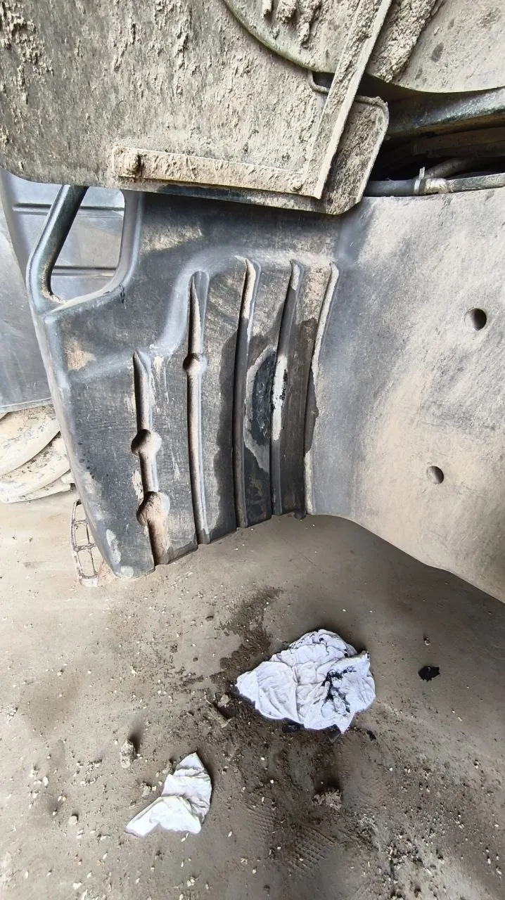 Zdjęcie 7 z naprawy — Naprawa zbiornika paliwa Deutz Fahr 7210TTV — Bałdowo