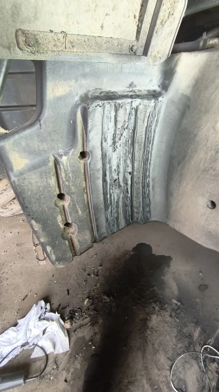 Zdjęcie 11 z naprawy — Naprawa zbiornika paliwa Deutz Fahr 7210TTV — Bałdowo