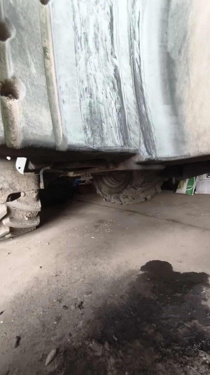 Zdjęcie 13 z naprawy — Naprawa zbiornika paliwa Deutz Fahr 7210TTV — Bałdowo