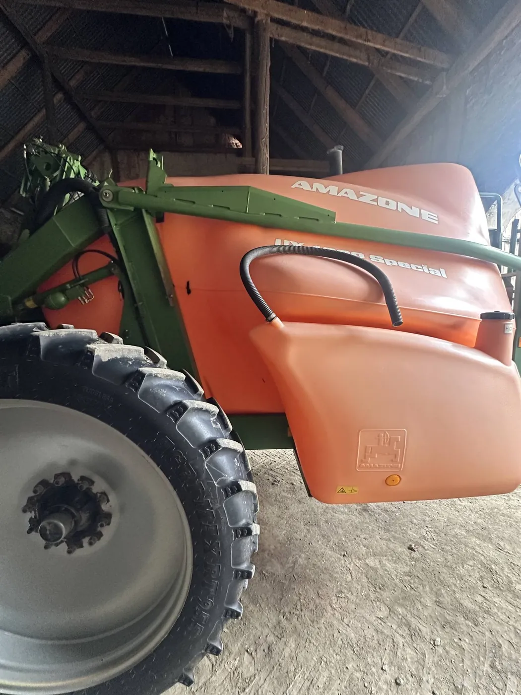 Zbiornik opryskiwacza — Amazone UX4200