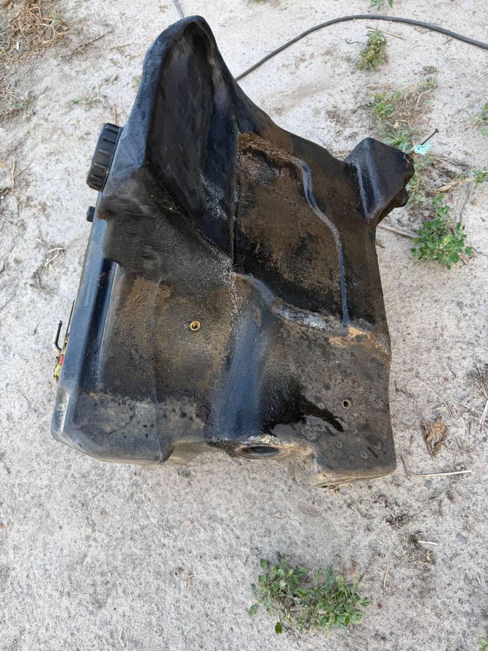 Zdjęcie 13 z naprawy — Naprawa zbiornika paliwa Massey Ferguson 420 — Radoryż Smolany