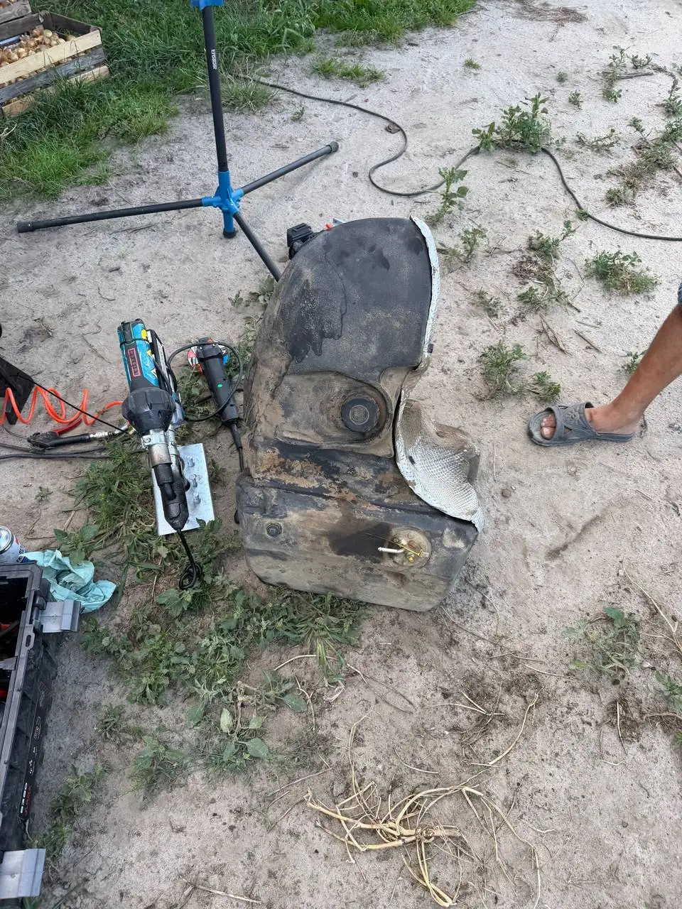 Zdjęcie 3 z naprawy — Naprawa zbiornika paliwa Massey Ferguson 420 — Radoryż Smolany