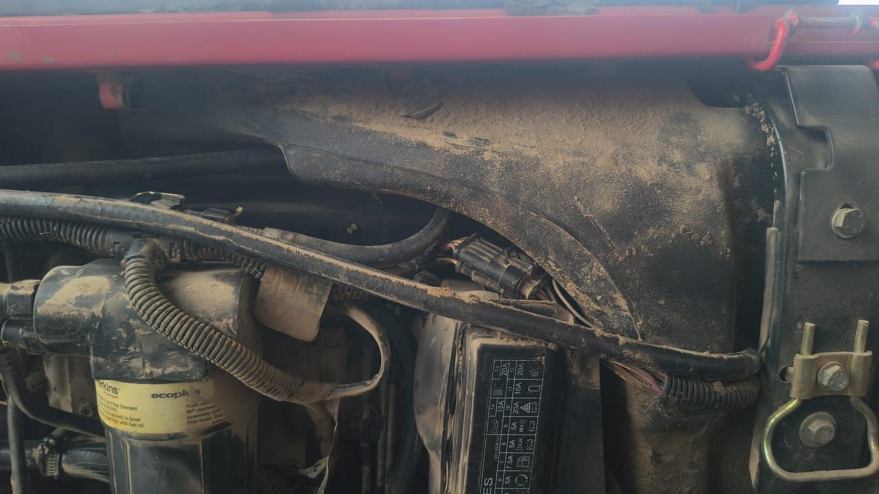 Zdjęcie 15 z naprawy — Naprawa zbiornika paliwa Massey Ferguson 420 — Radoryż Smolany