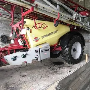Zbiornik opryskiwacza — Hardi Commander 4400
