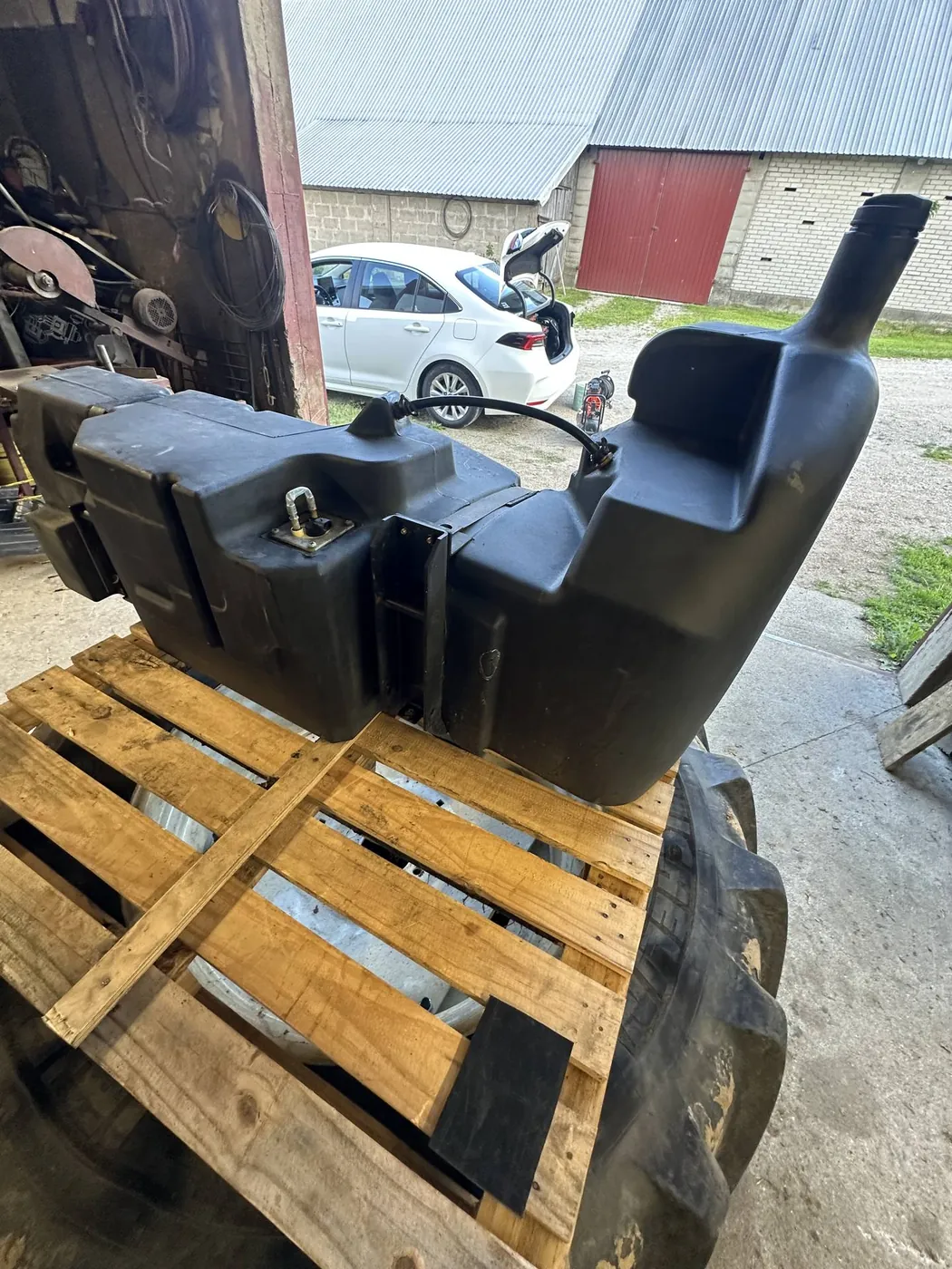 Zbiornik paliwa — New Holland T6030