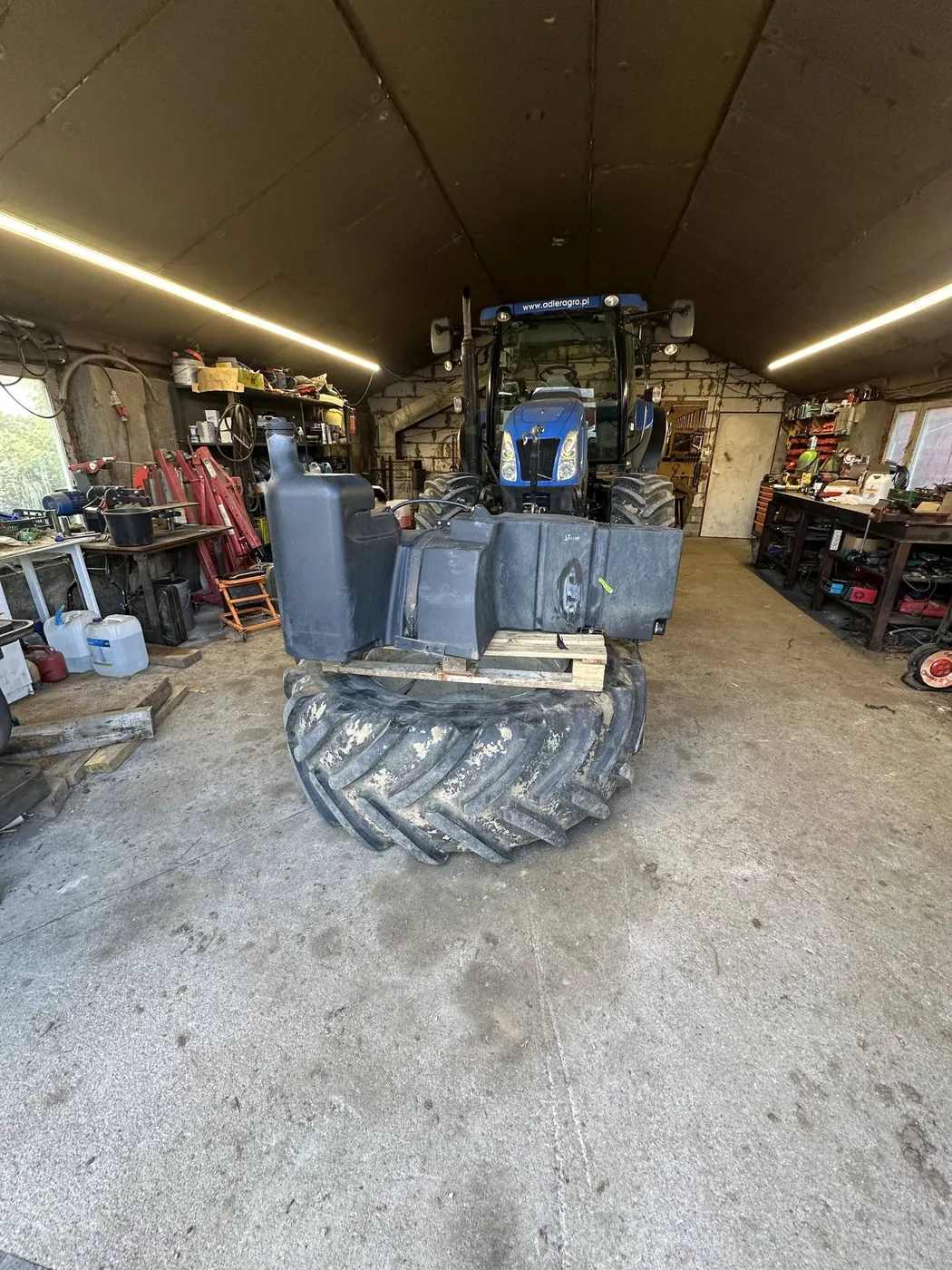 Zdjęcie 5 z naprawy — Naprawa zbiornika paliwa New Holland T6030 — Hamulka