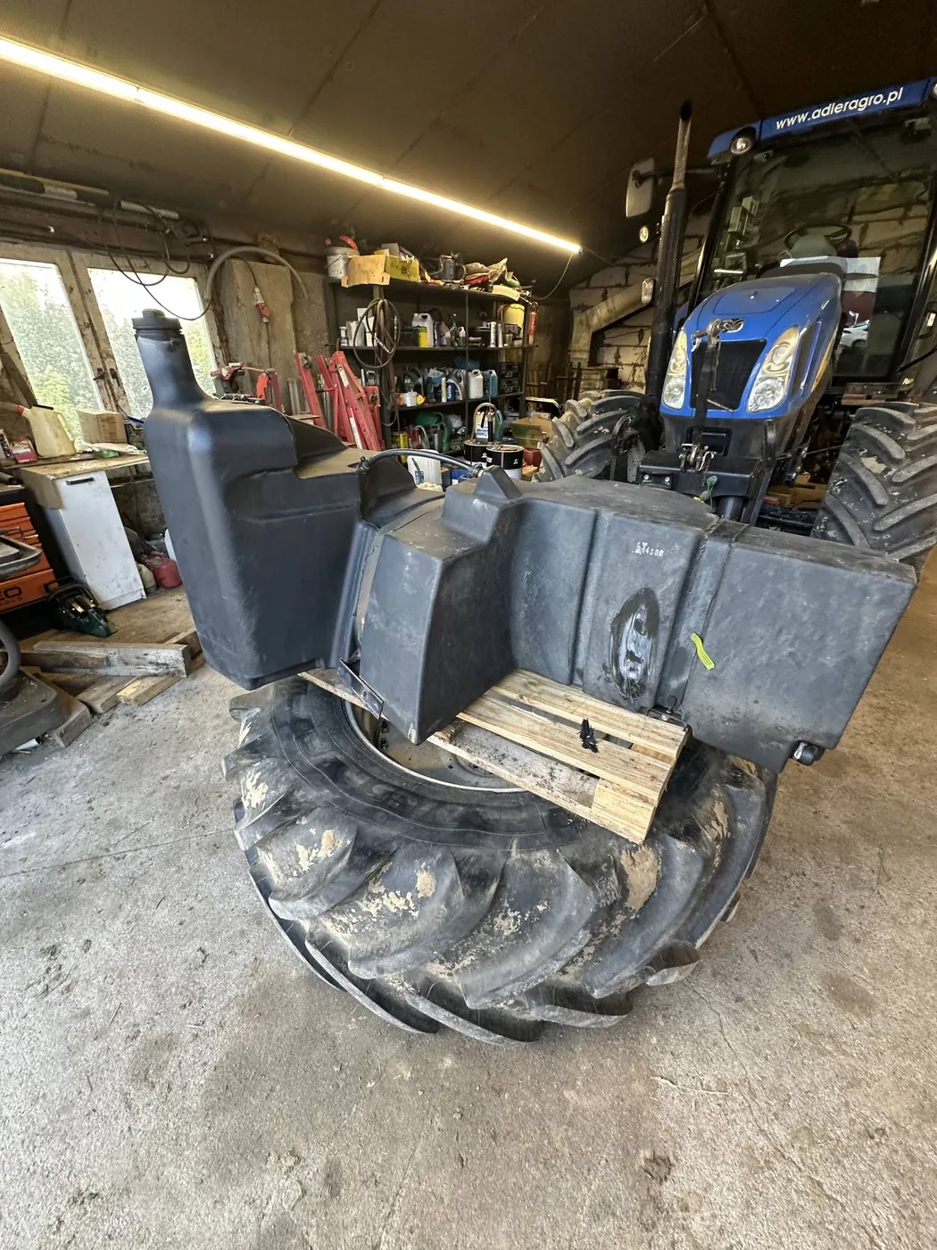 Zdjęcie 6 z naprawy — Naprawa zbiornika paliwa New Holland T6030 — Hamulka