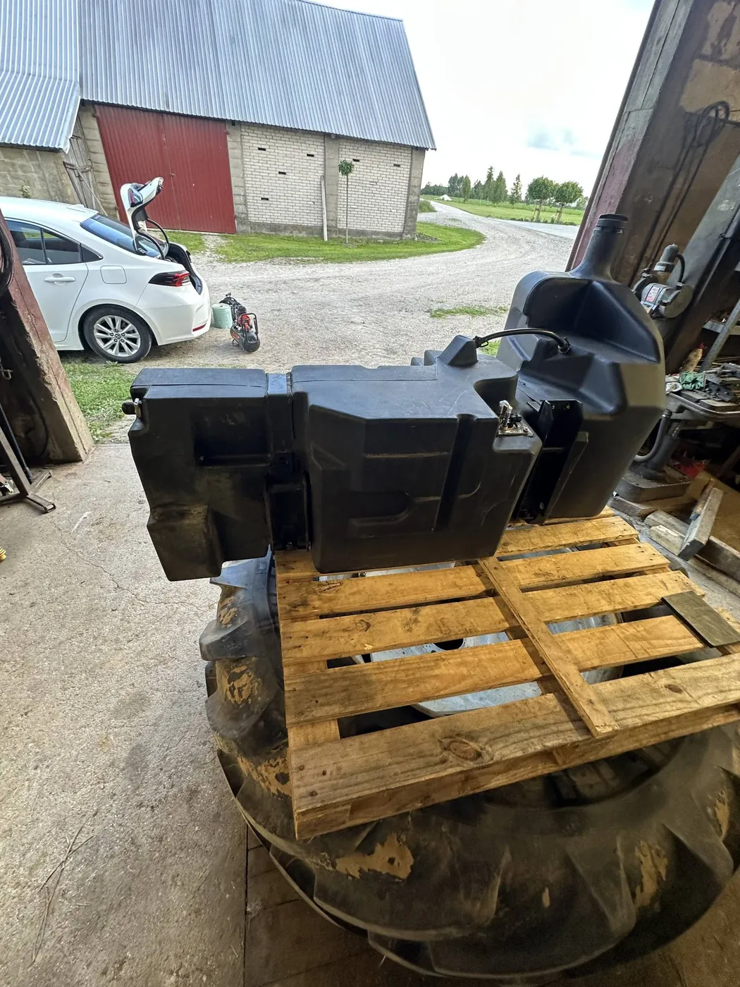 Zdjęcie 7 z naprawy — Naprawa zbiornika paliwa New Holland T6030 — Hamulka
