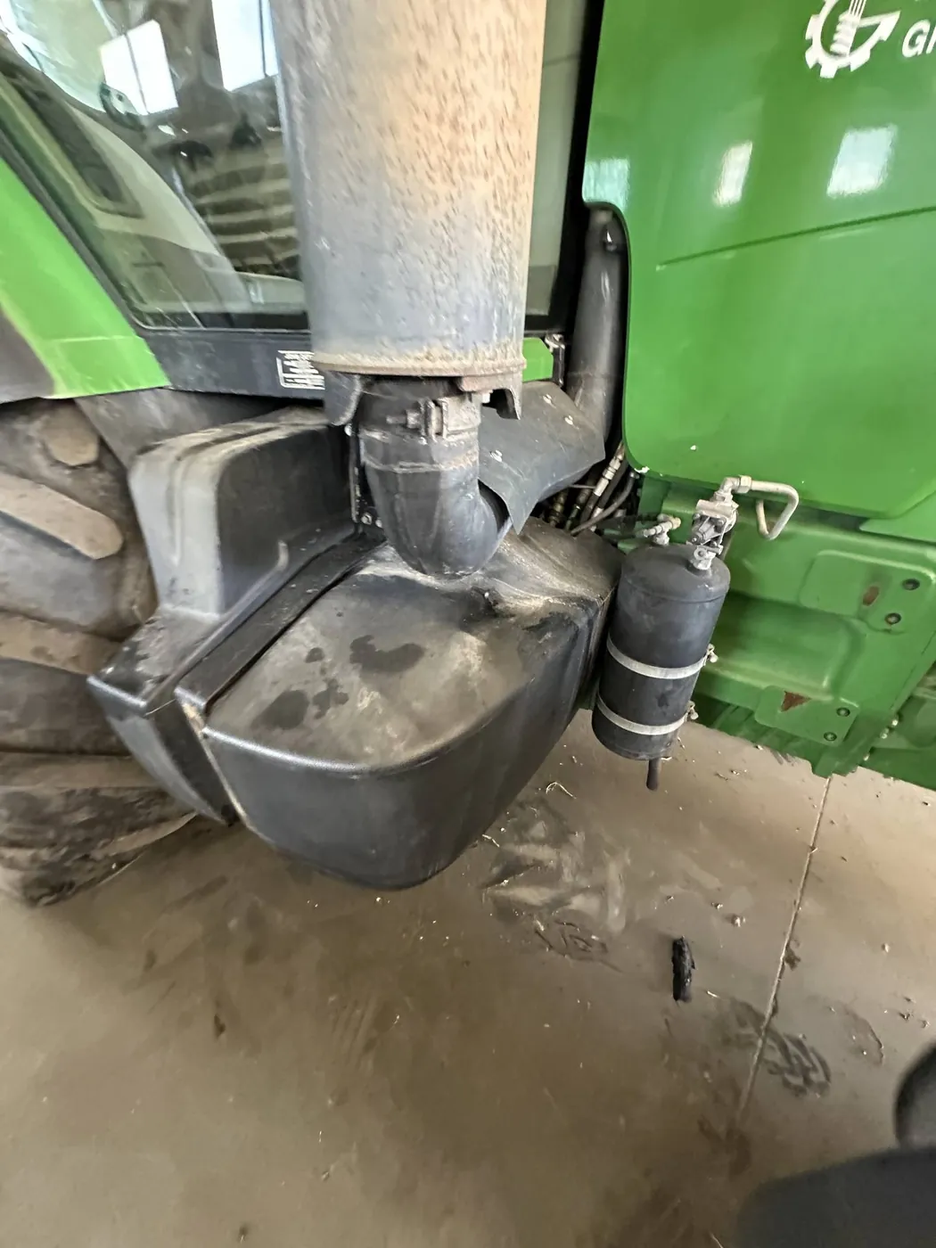 Zdjęcie 5 z naprawy — Naprawa zbiornika paliwa John Deere 8320R — Chromiec
