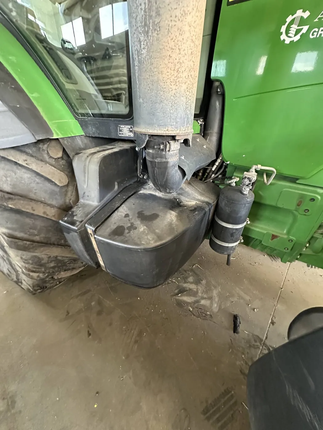 Zdjęcie 7 z naprawy — Naprawa zbiornika paliwa John Deere 8320R — Chromiec