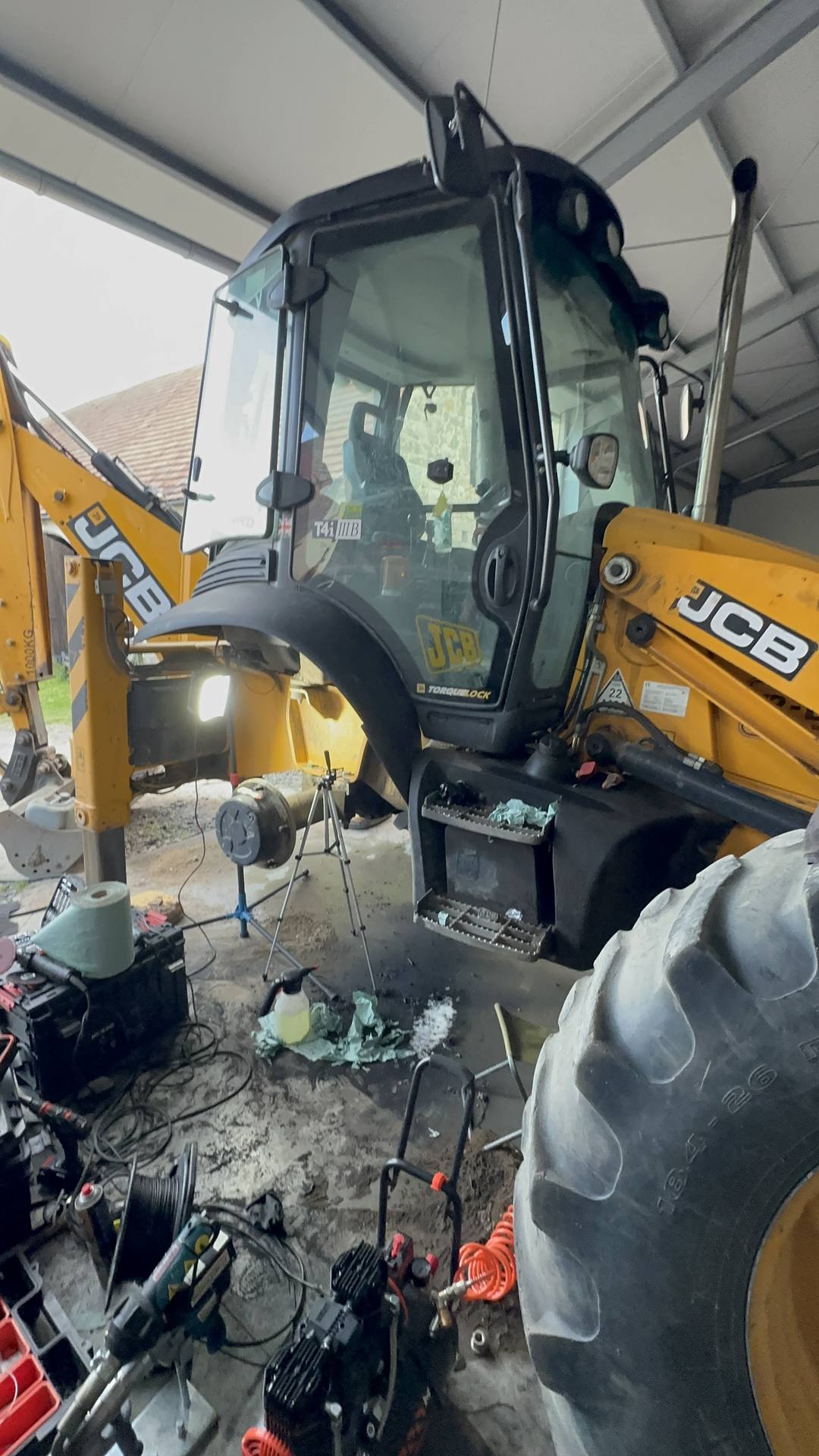 Zbiornik paliwa — JCB 3CX