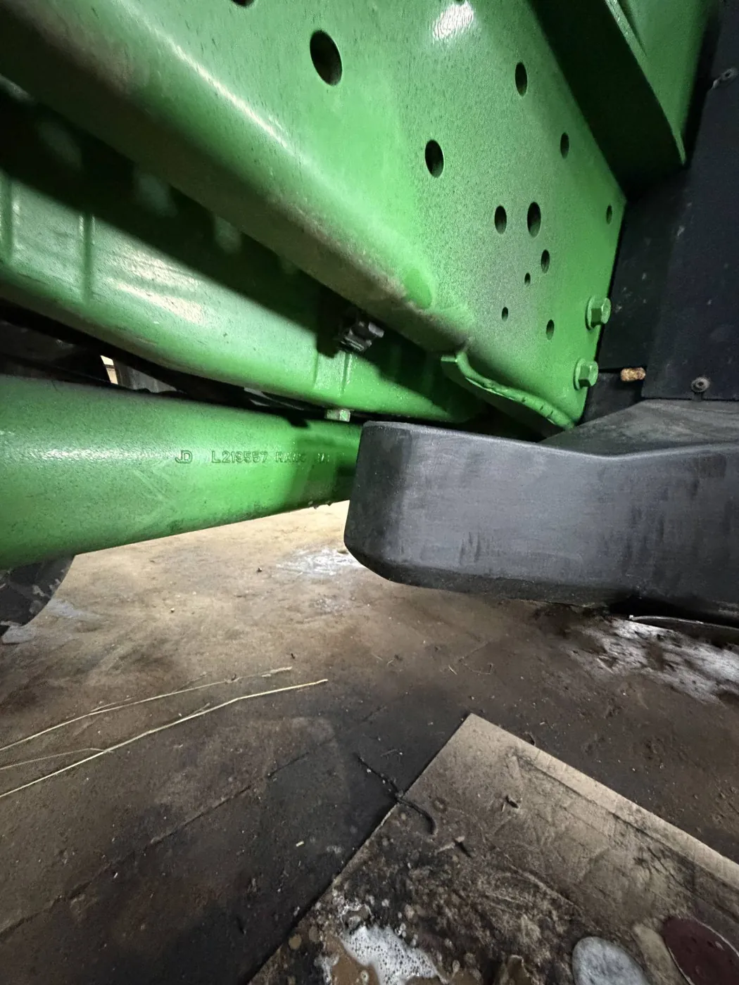 Zdjęcie 15 z naprawy — Naprawa zbiornika paliwa John Deere 6195M — Zajdy