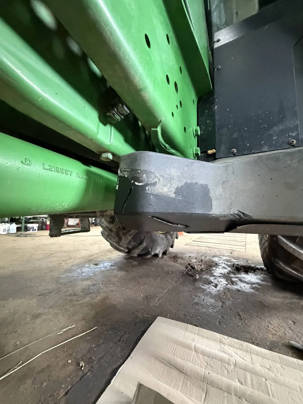 Zdjęcie 9 z naprawy — Naprawa zbiornika paliwa John Deere 6195M — Zajdy