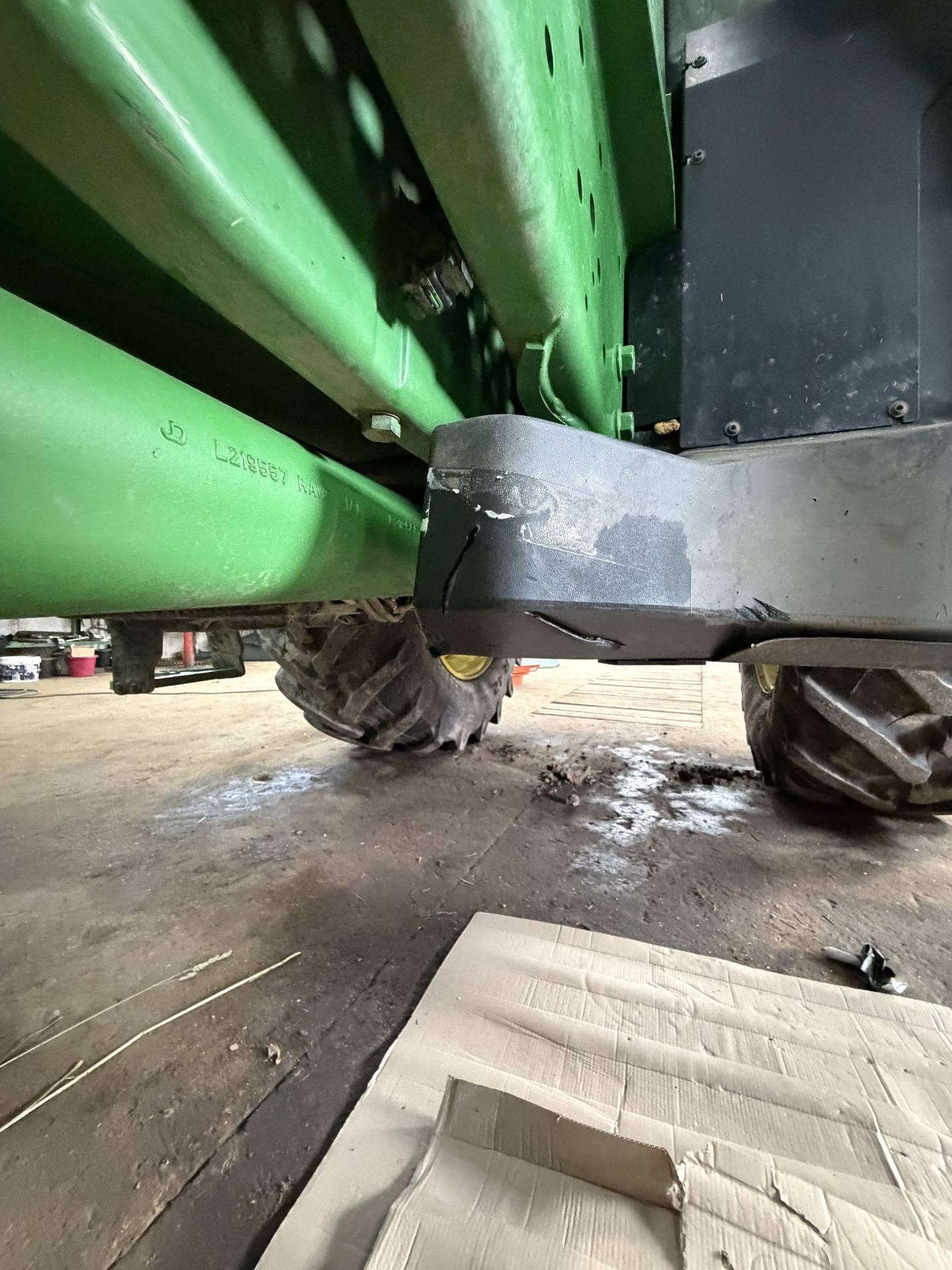 Zdjęcie 25 z naprawy — Naprawa zbiornika paliwa John Deere 6195M — Zajdy
