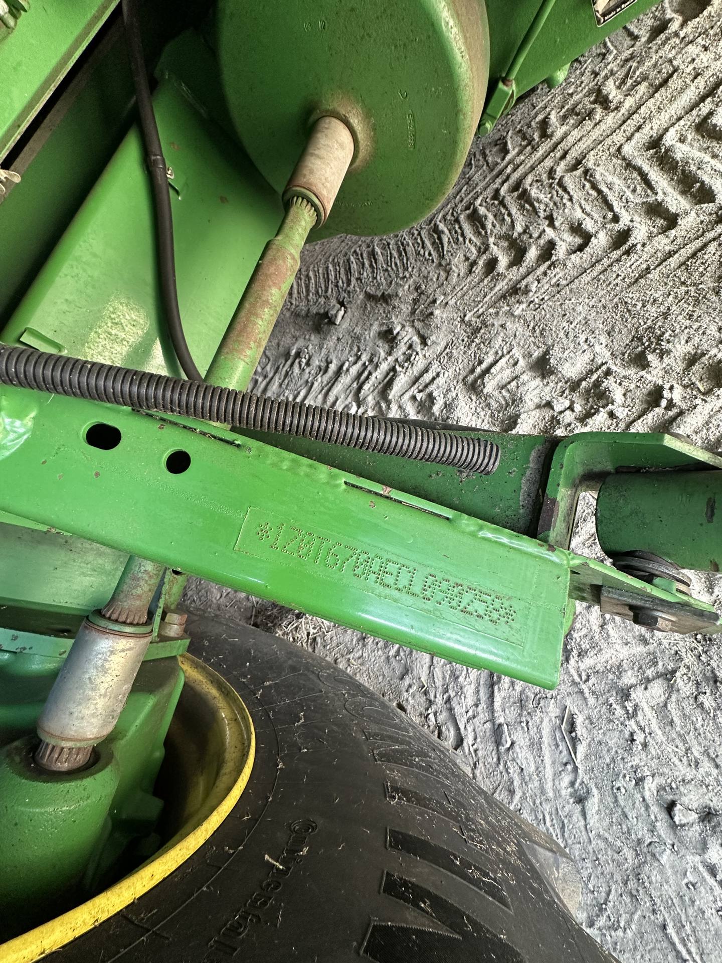 Zdjęcie 22 z naprawy — Naprawa zbiornika paliwa John Deere 9640 — Bronikowo