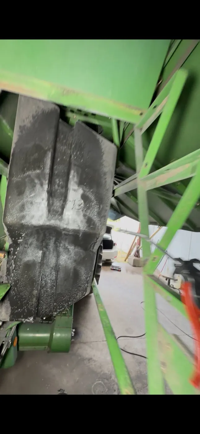 Zdjęcie 10 z naprawy — Naprawa zbiornika paliwa John Deere 1550 — Wiklewo