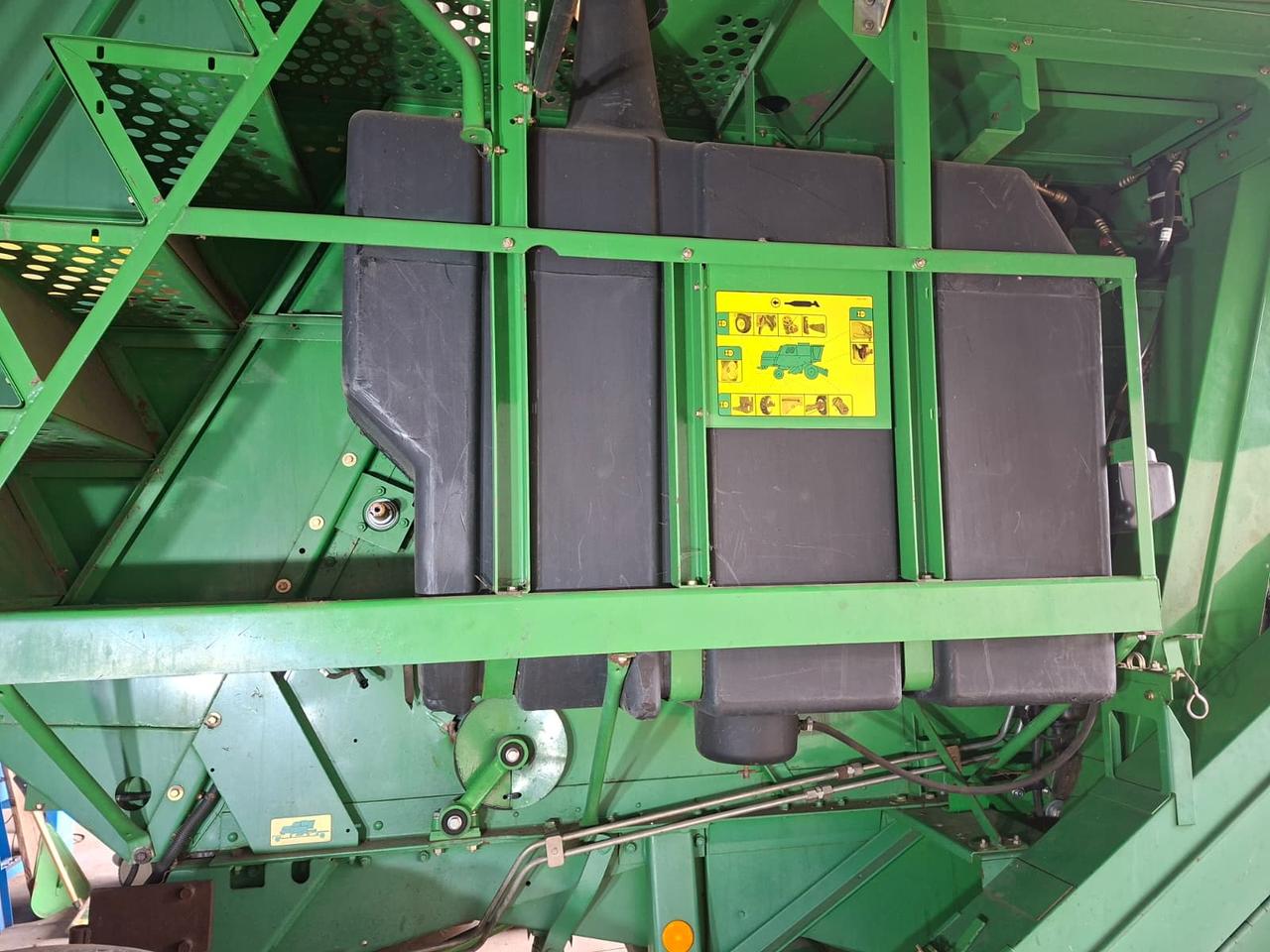 Zdjęcie 11 z naprawy — Naprawa zbiornika paliwa John Deere 1550 — Wiklewo