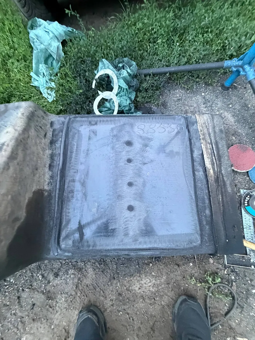 Zdjęcie 7 z naprawy — Naprawa zbiornika paliwa Farmer 8244C — Kaki Mroczki