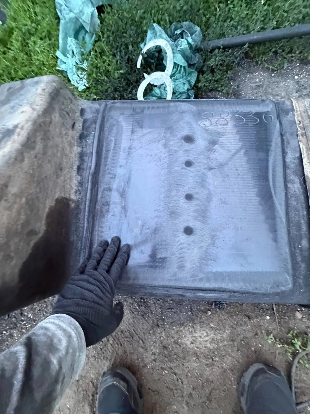 Zdjęcie 10 z naprawy — Naprawa zbiornika paliwa Farmer 8244C — Kaki Mroczki