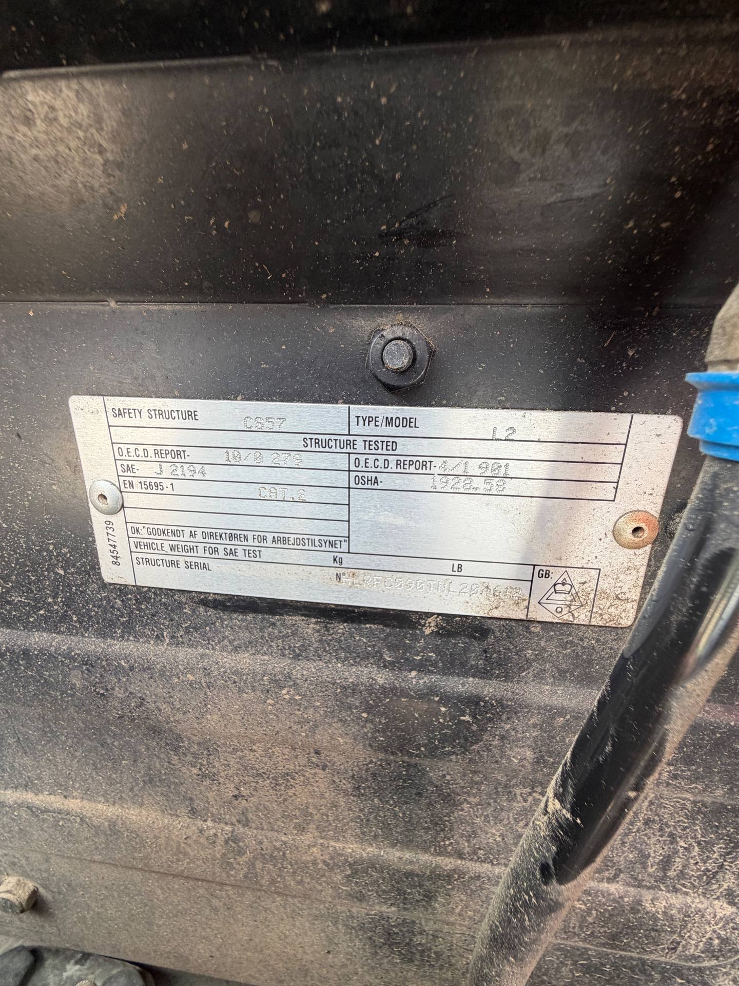 Zdjęcie 24 z naprawy — Naprawa zbiornika paliwa Farmer 8244C — Kaki Mroczki