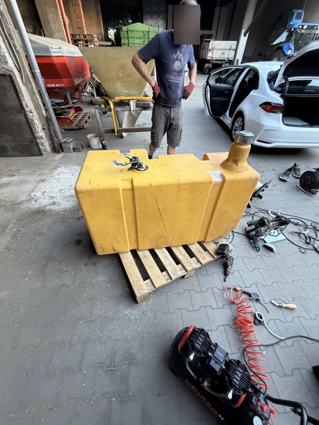 Zdjęcie 14 z naprawy — Naprawa zbiornika paliwa New Holland TC56 — Opole