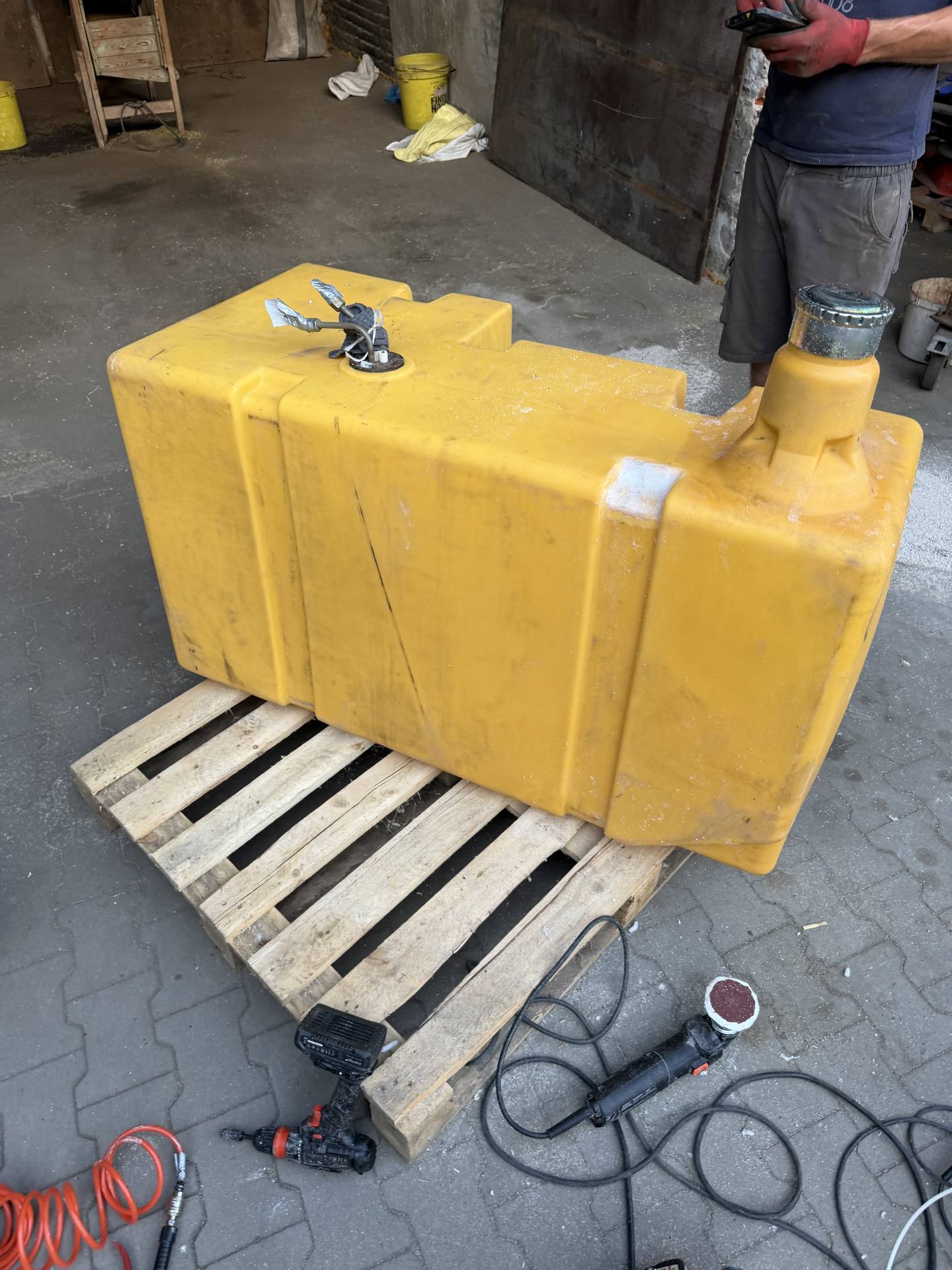 Zdjęcie 28 z naprawy — Naprawa zbiornika paliwa New Holland TC56 — Opole