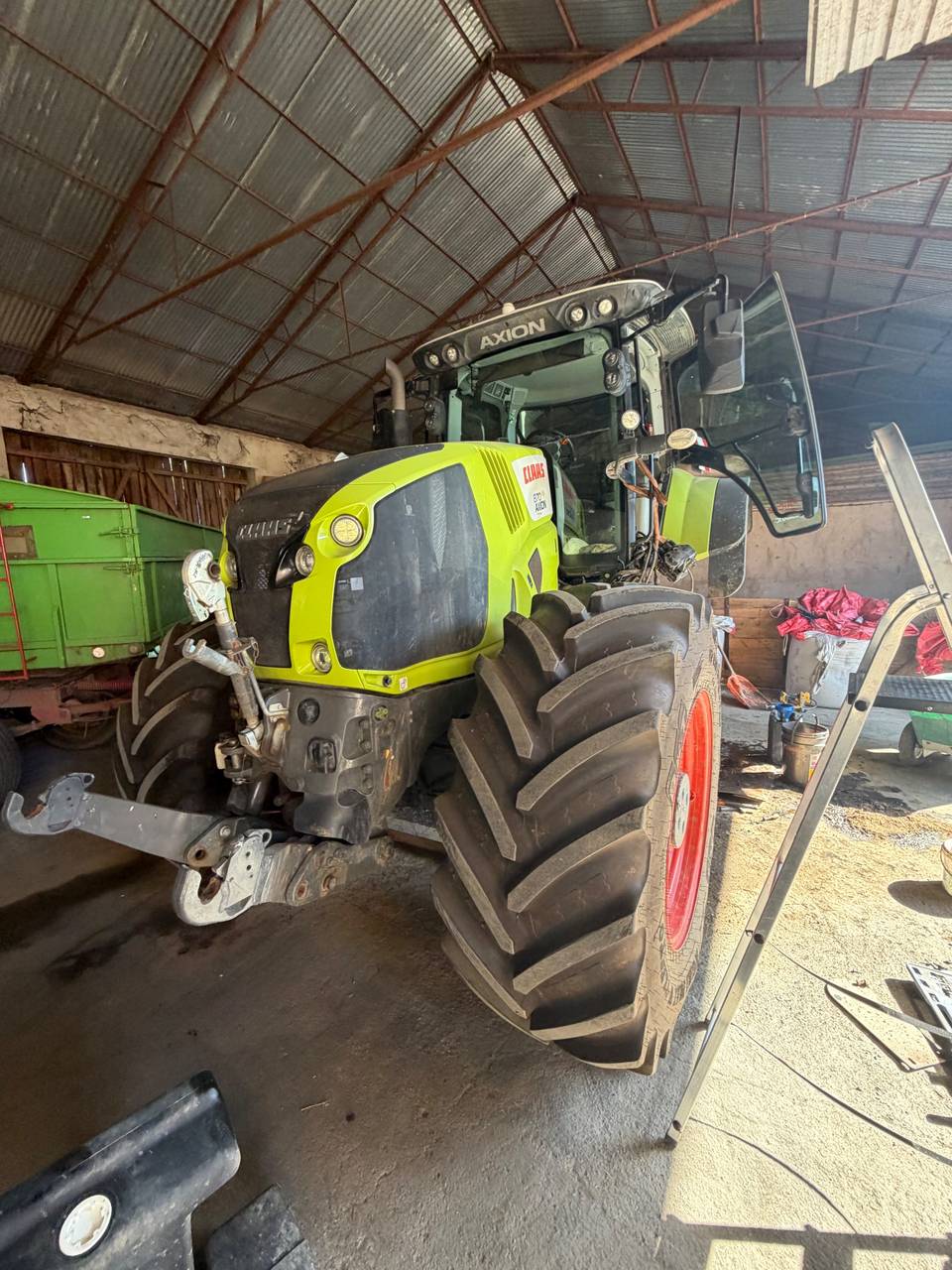 Zdjęcie 34 z naprawy — Naprawa zbiornika paliwa Claas Aksion 870 — Jerka