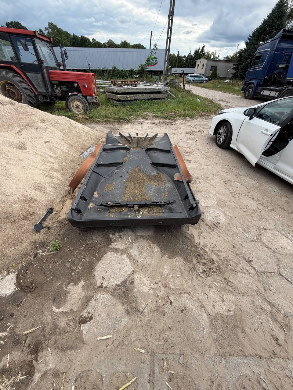 Zdjęcie 17 z naprawy — Naprawa podłogi zsypowej kombajnu Massey Ferguson Ideal 7 — Bielica