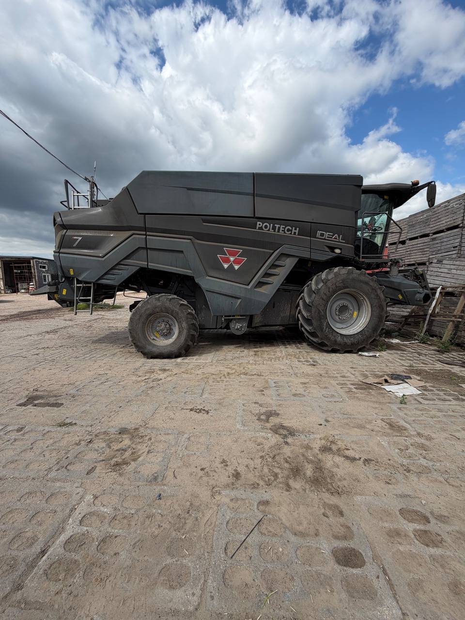 Zdjęcie 11 z naprawy — Naprawa podłogi zsypowej kombajnu Massey Ferguson Ideal 7 — Bielica