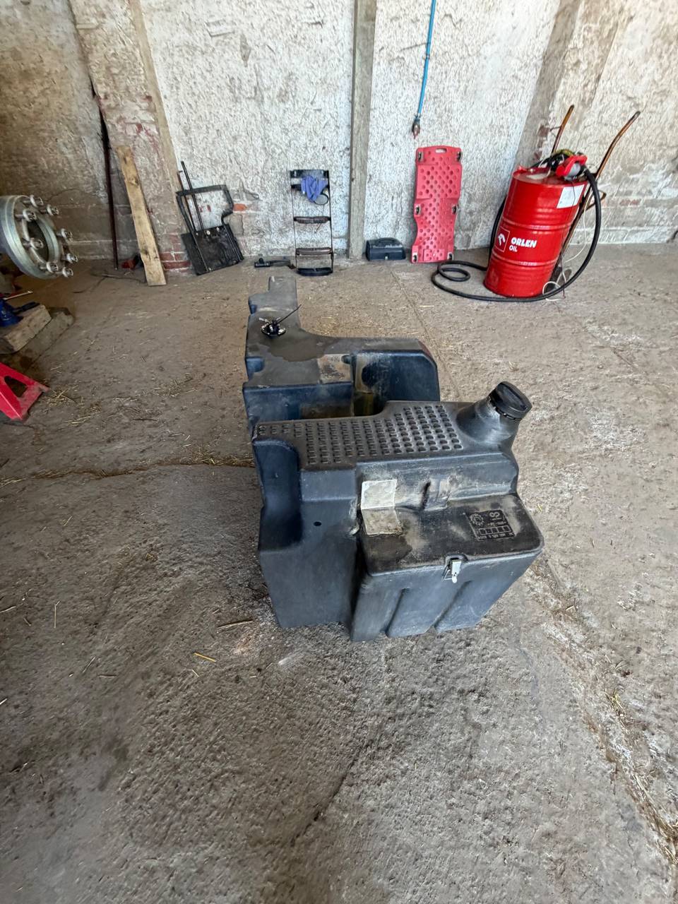Zdjęcie 11 z naprawy — Naprawa zbiornika paliwa Massey Ferguson