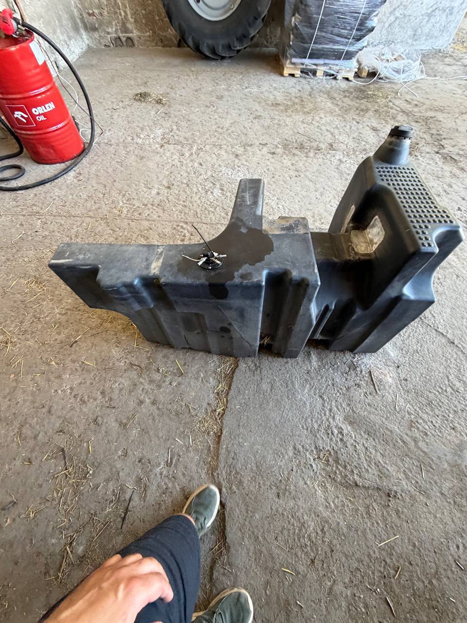 Zbiornik paliwa — Massey Ferguson