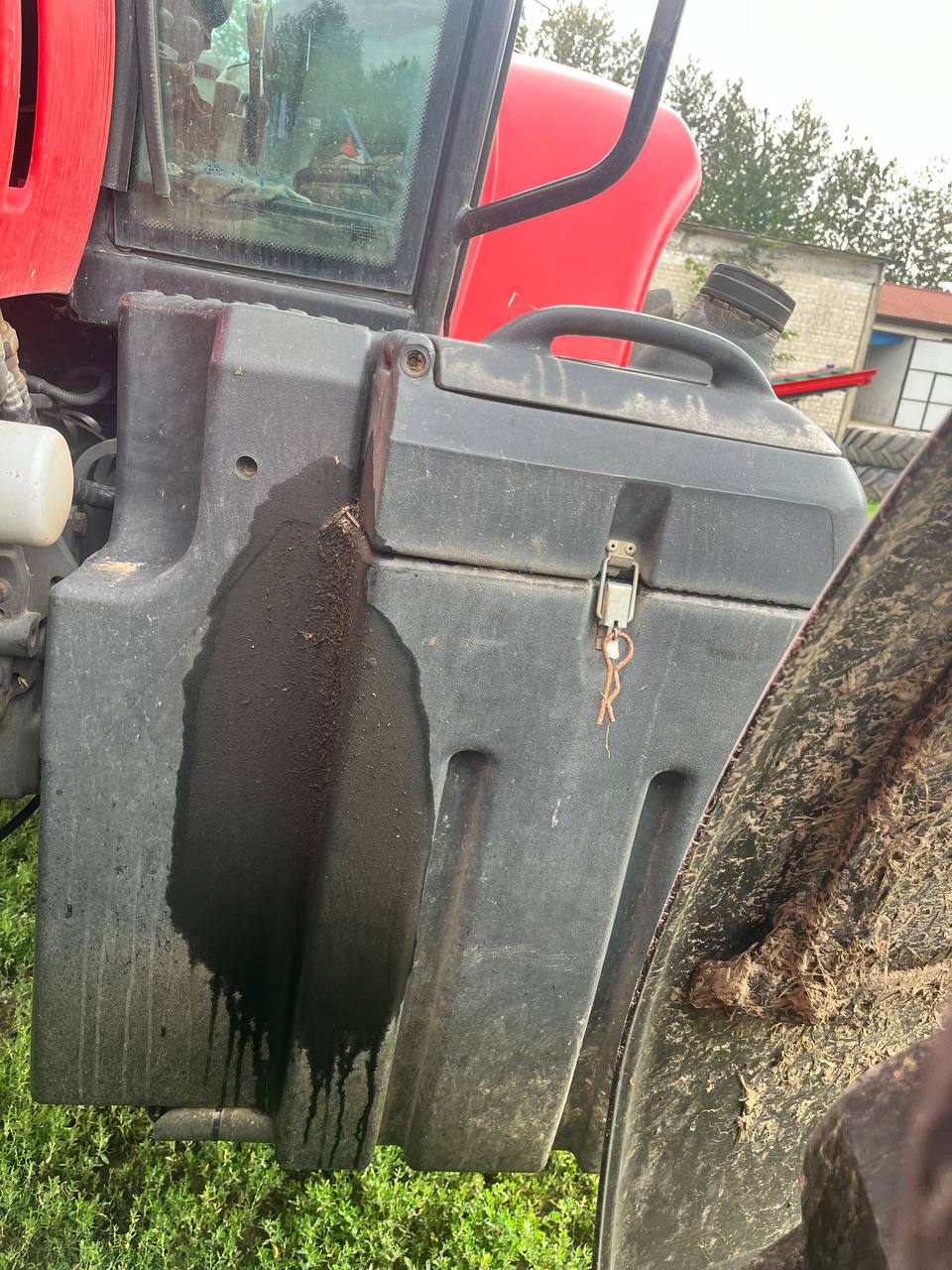 Zdjęcie 3 z naprawy — Naprawa zbiornika paliwa Massey Ferguson