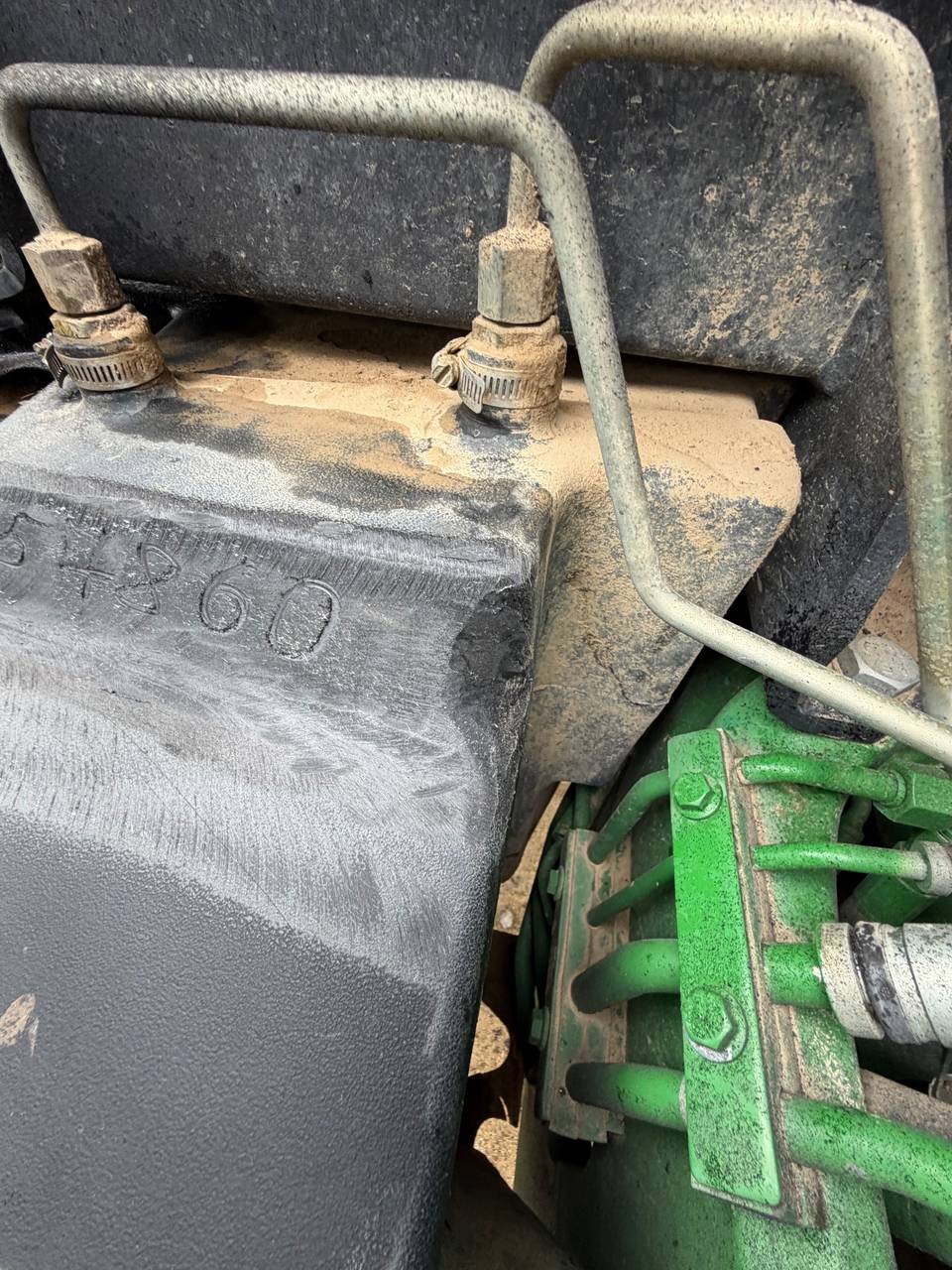 Zdjęcie 13 z naprawy — Naprawa zbiornika paliwa John Deere 8330 — Uniejowice