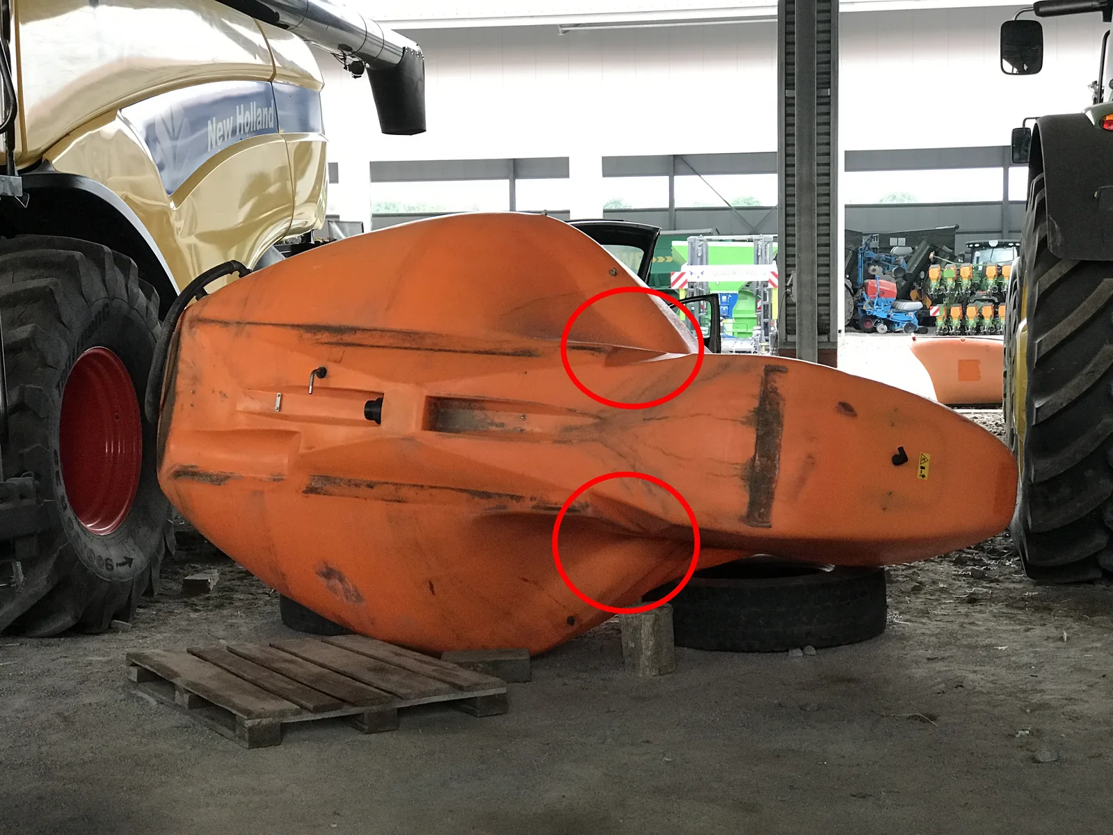Kontrola szczelności zbiornika opryskiwacza Amazone po naprawie